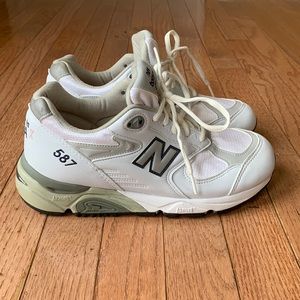 Balance 587 Running Shoe 